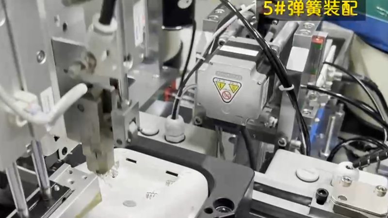 富士康协作机器人负载规格要求解析：如何确保高效生产**